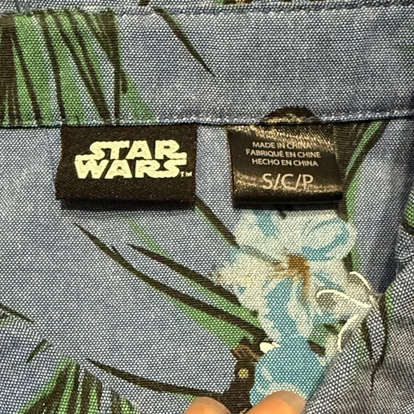 Star Wars Blue Floral Men's Casual Button Up Shirt - Picture 2 of 4